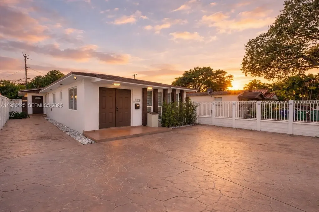 3210 SW 24th Terrace Miami FL 33145