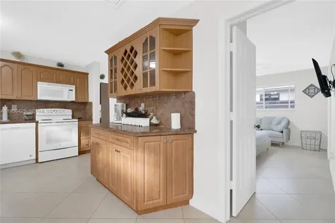 3210 SW 24th Terrace Miami FL 33145