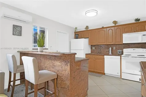 3210 SW 24th Terrace Miami FL 33145