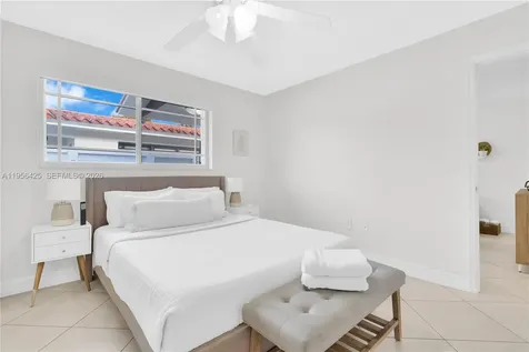 3210 SW 24th Terrace Miami FL 33145