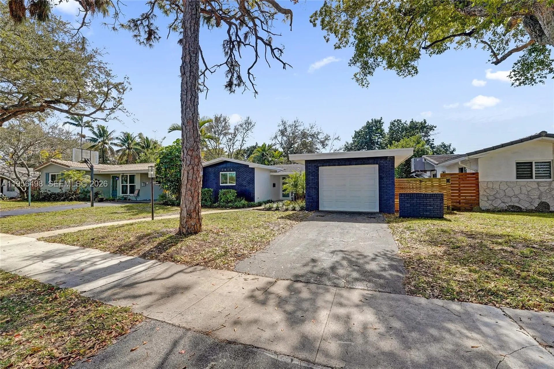 3816 W Park Road Hollywood FL 33021