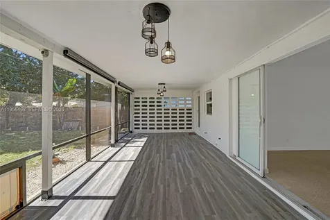 3816 W Park Road Hollywood FL 33021