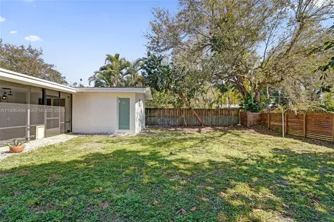 3816 W Park Road Hollywood FL 33021