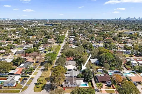 3816 W Park Road Hollywood FL 33021