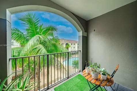 6831 SW 44th Street Miami FL 33155