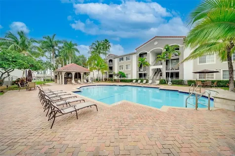 6831 SW 44th Street Miami FL 33155