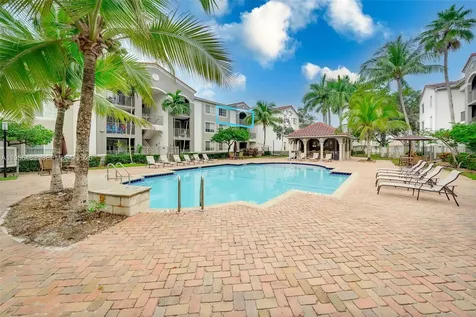 6831 SW 44th Street Miami FL 33155