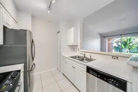 6831 SW 44th Street Miami FL 33155