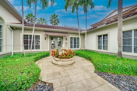 6831 SW 44th Street Miami FL 33155