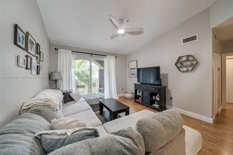 6831 SW 44th Street Miami FL 33155
