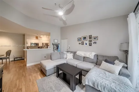6831 SW 44th Street Miami FL 33155