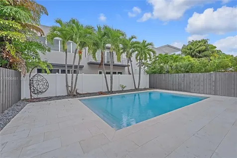 10250 NW 76th Terrace Doral FL 33178