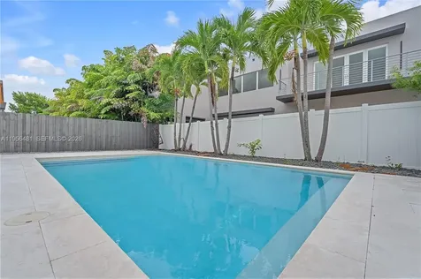 10250 NW 76th Terrace Doral FL 33178