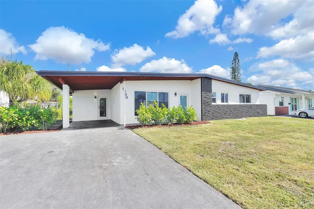 5730 SW 54th Terrace Davie FL 33314
