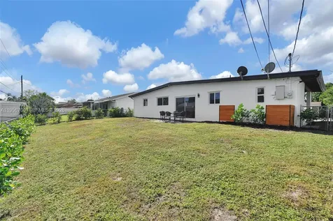 5730 SW 54th Terrace Davie FL 33314