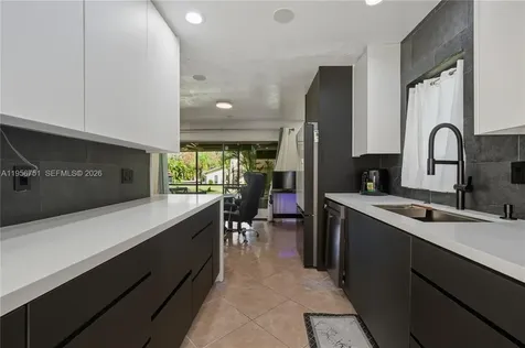 3404 Cherry Garden Circle Lauderhill FL 33319