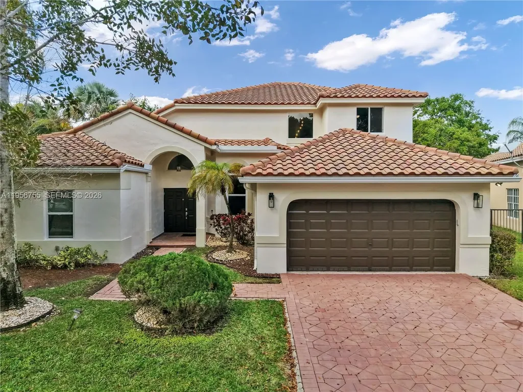 637 Lake Boulevard Weston FL 33326
