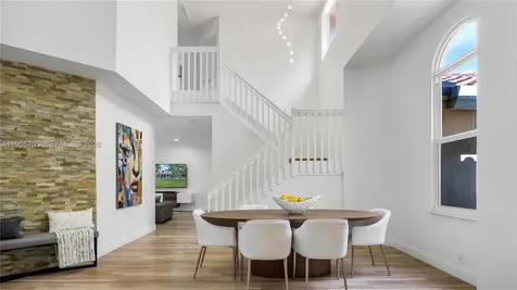 637 Lake Boulevard Weston FL 33326