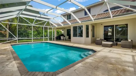 637 Lake Boulevard Weston FL 33326