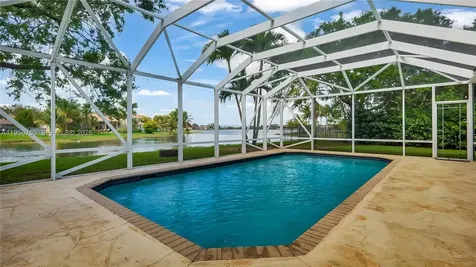 637 Lake Boulevard Weston FL 33326
