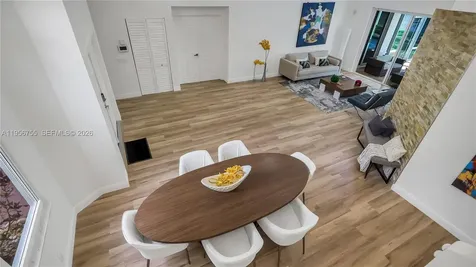 637 Lake Boulevard Weston FL 33326