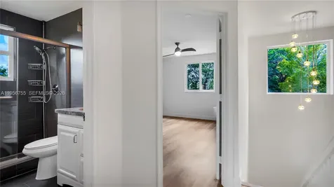 637 Lake Boulevard Weston FL 33326