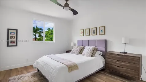 637 Lake Boulevard Weston FL 33326