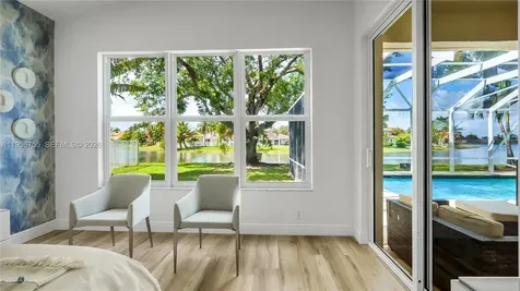 637 Lake Boulevard Weston FL 33326