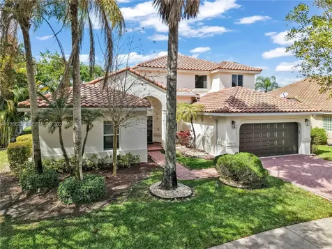 637 Lake Boulevard Weston FL 33326