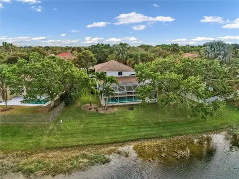 637 Lake Boulevard Weston FL 33326
