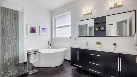637 Lake Boulevard Weston FL 33326