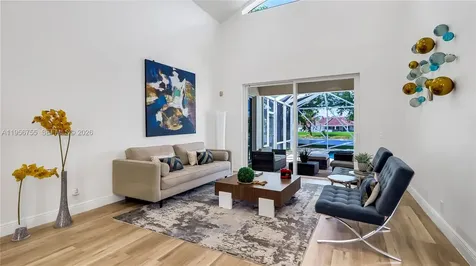 637 Lake Boulevard Weston FL 33326