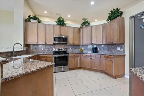 109 SW 128th Avenue Plantation FL 33325