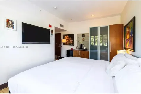 1036 Ocean Drive Miami Beach FL 33139