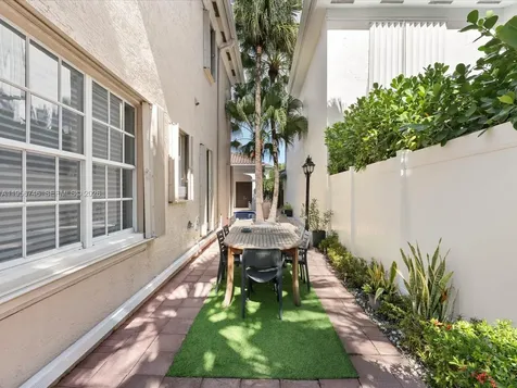 3960 194th Trail Sunny Isles Beach FL 33160