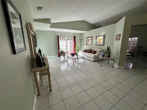 15421 SW 95th Lane Miami FL 33196