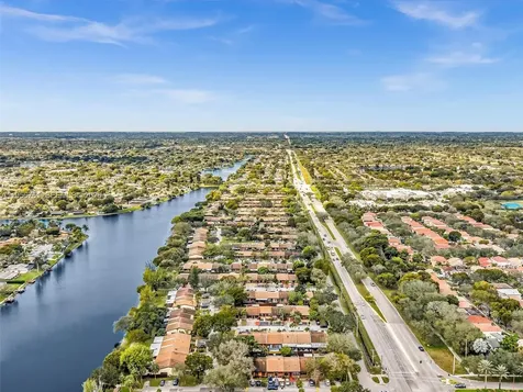 2350 Elm Court Pembroke Pines FL 33026