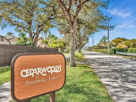 2350 Elm Court Pembroke Pines FL 33026