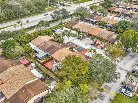 2350 Elm Court Pembroke Pines FL 33026