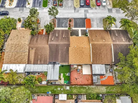 2350 Elm Court Pembroke Pines FL 33026