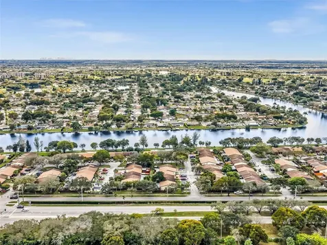 2350 Elm Court Pembroke Pines FL 33026
