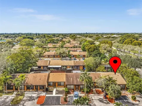 2350 Elm Court Pembroke Pines FL 33026