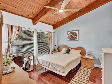 2350 Elm Court Pembroke Pines FL 33026