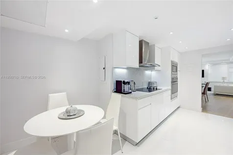5255 Collins Avenue Miami Beach FL 33140