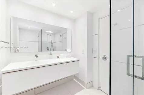 5255 Collins Avenue Miami Beach FL 33140
