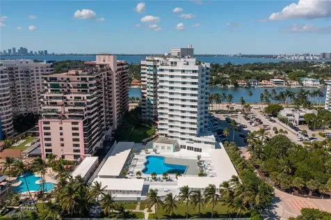 5255 Collins Avenue Miami Beach FL 33140