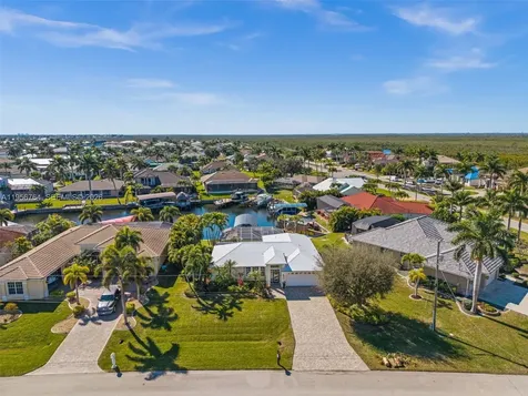 2926 SW 38th Terrace Cape Coral FL 33914