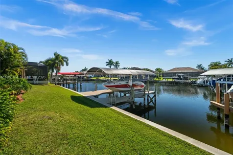 2926 SW 38th Terrace Cape Coral FL 33914