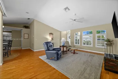 2926 SW 38th Terrace Cape Coral FL 33914