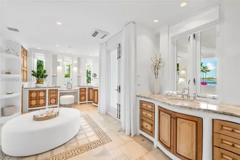 24 S Hibiscus Drive Miami Beach FL 33139